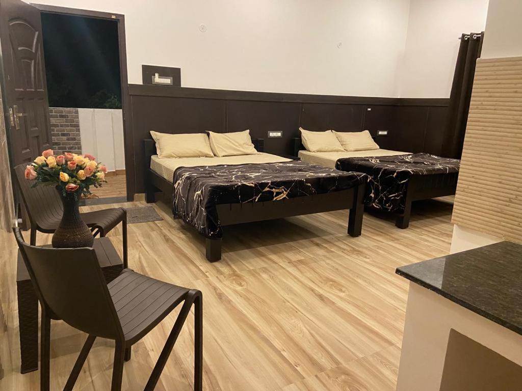 Rr Holiday Inn Kodaikanal Ngoại thất bức ảnh