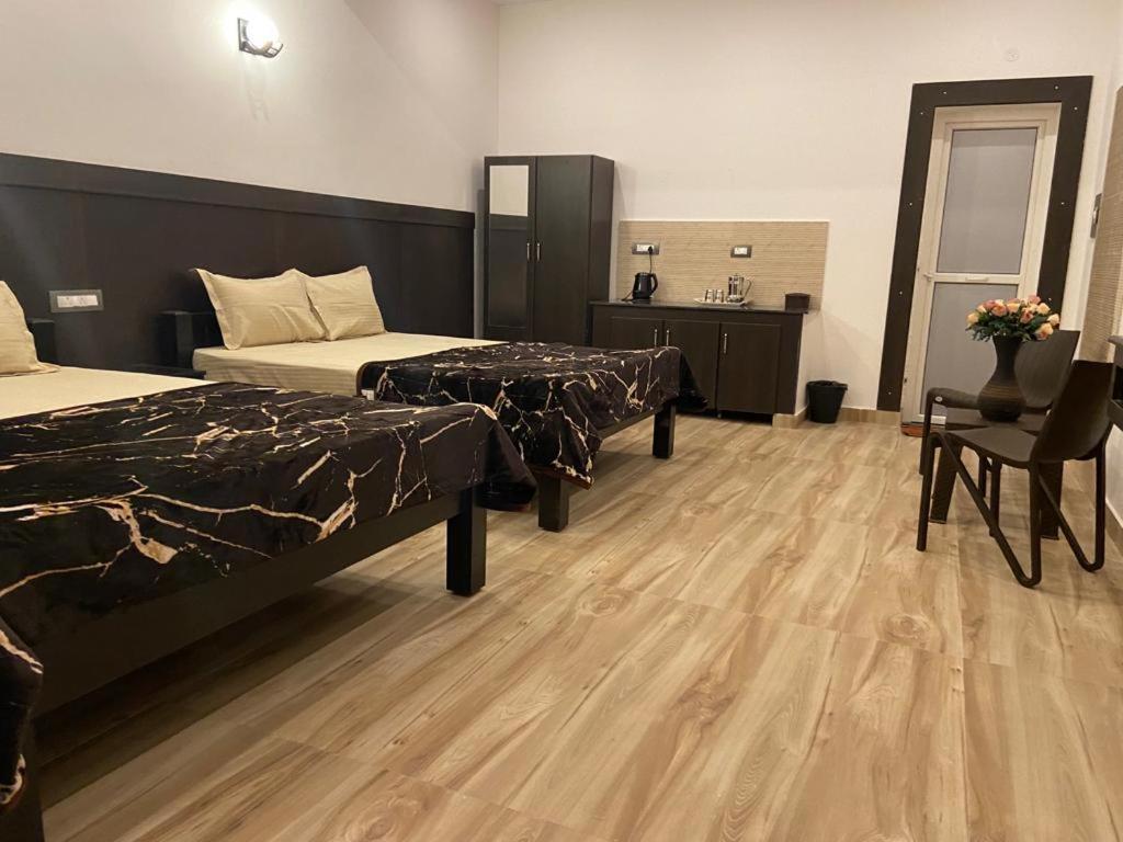Rr Holiday Inn Kodaikanal Ngoại thất bức ảnh