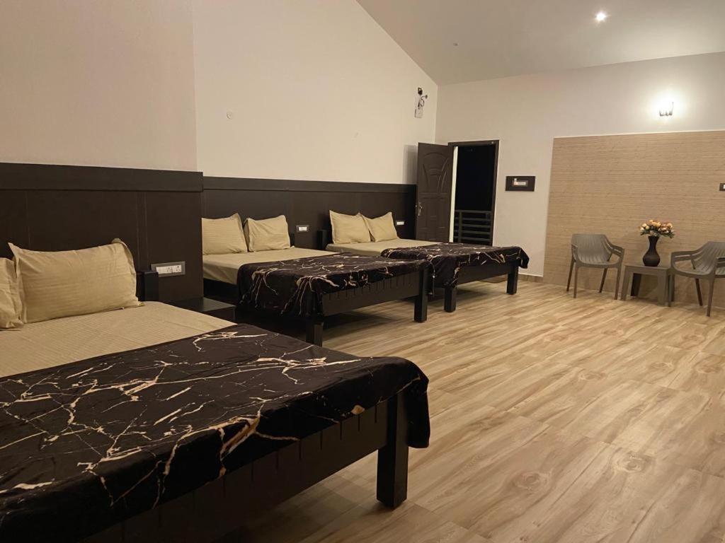 Rr Holiday Inn Kodaikanal Ngoại thất bức ảnh